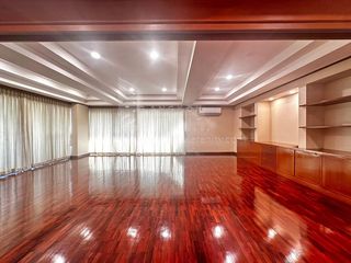 For sale 4 Beds condo in Watthana, Bangkok