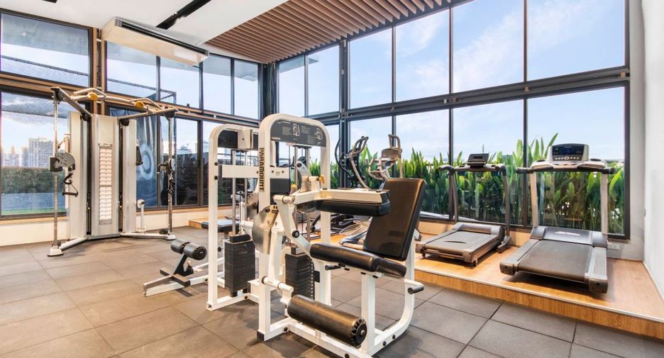 For rent 3 bedrooms condo in Watthana, Bangkok