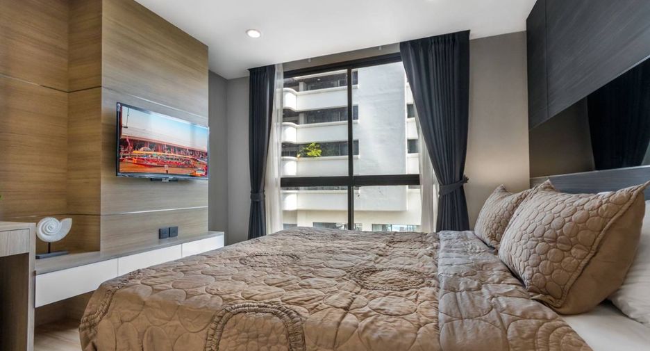 For rent 3 bedrooms condo in Watthana, Bangkok