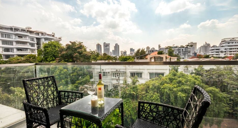 For rent 3 bedrooms condo in Watthana, Bangkok