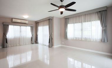 For rent and for sale 3 bedrooms house in Sai Mai, Bangkok