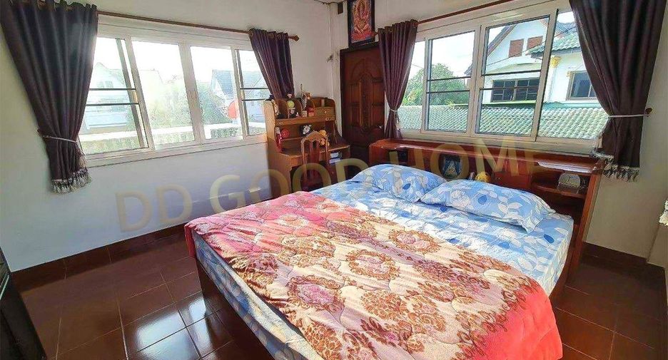 For sale 4 bed house in Mueang Nakhon Sawan, Nakhon Sawan