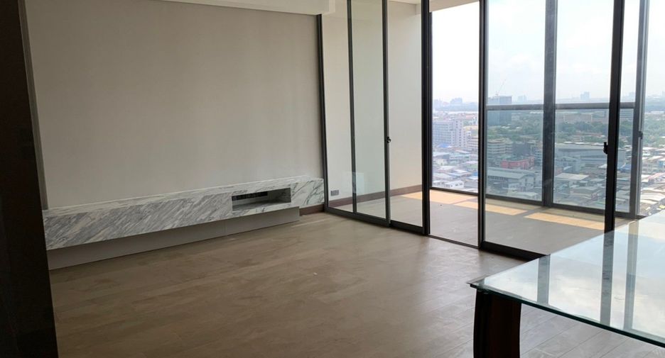 For rent 3 ベッドルーム condo in Khlong Toei, Bangkok
