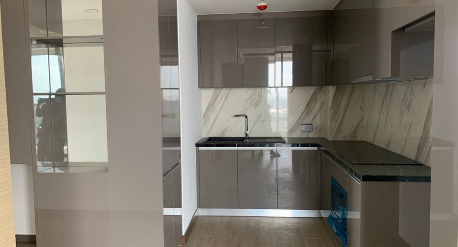 For rent 3 ベッドルーム condo in Khlong Toei, Bangkok