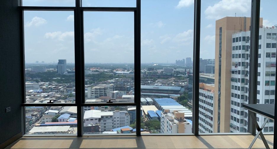 For rent 3 ベッドルーム condo in Khlong Toei, Bangkok