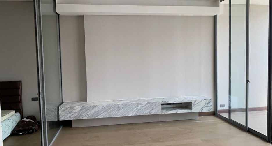 For rent 3 ベッドルーム condo in Khlong Toei, Bangkok