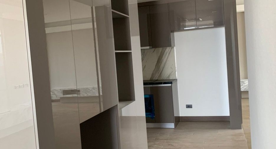 For rent 3 ベッドルーム condo in Khlong Toei, Bangkok