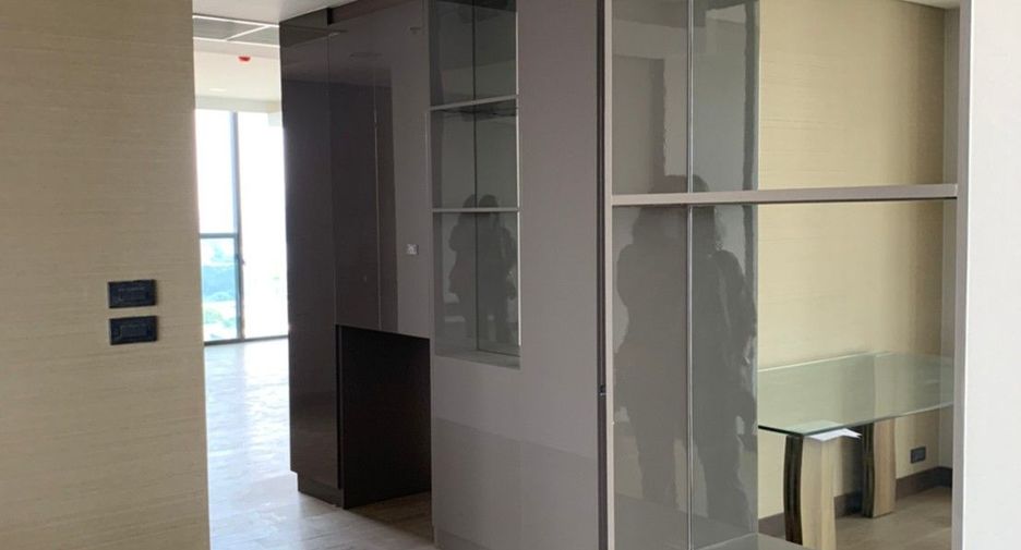 For rent 3 ベッドルーム condo in Khlong Toei, Bangkok