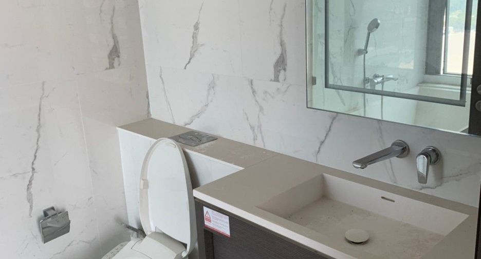 For rent 3 ベッドルーム condo in Khlong Toei, Bangkok