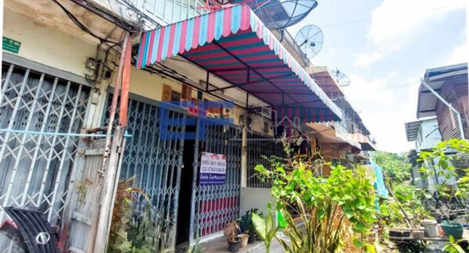 For sale 2 bed townhouse in Thon Buri, Bangkok