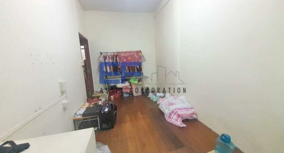 For sale 2 bed townhouse in Thon Buri, Bangkok