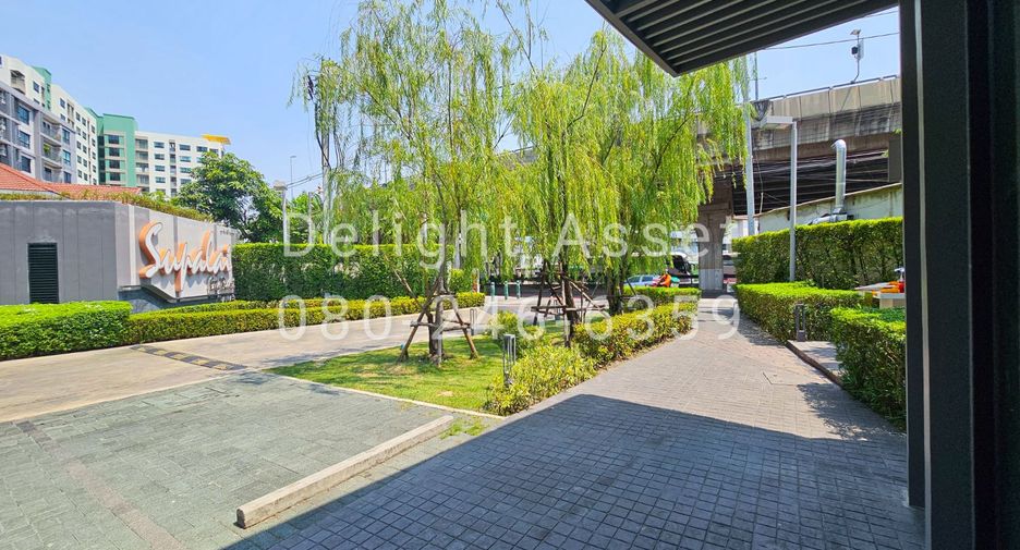 For sale retail Space in Bang Phlat, Bangkok