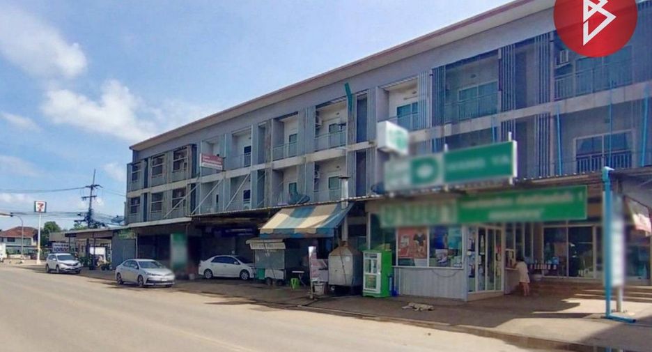 For sale 3 Beds retail Space in Si Maha Phot, Prachin Buri