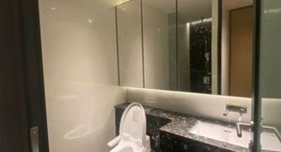 For sale 1 Beds condo in Khlong Toei, Bangkok
