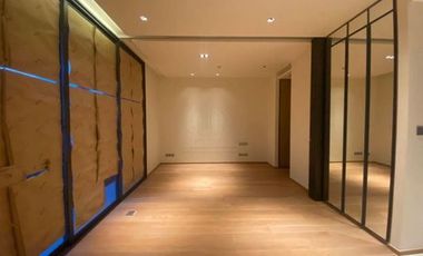 For sale 1 bed condo in Khlong Toei, Bangkok