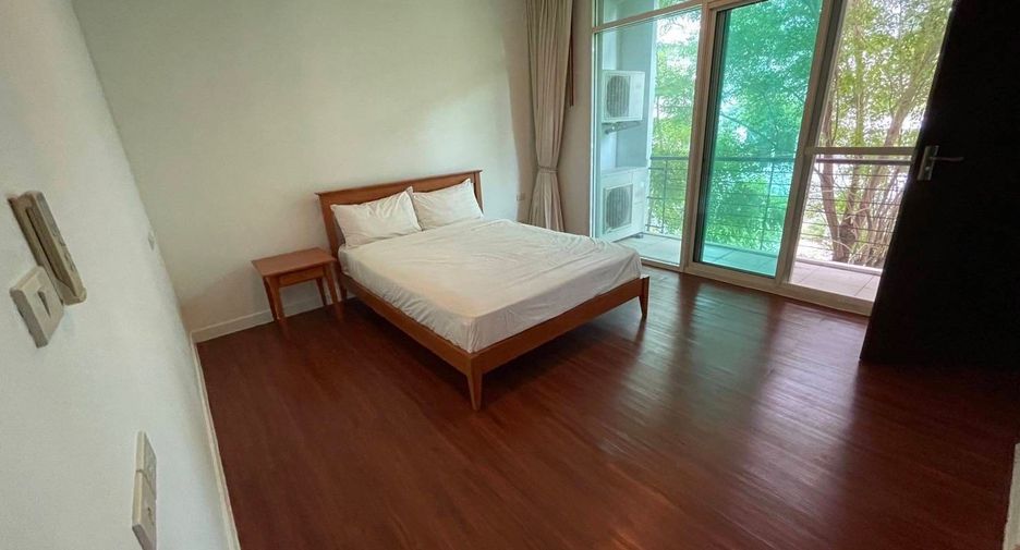 À louer 4 chambres appartement à Watthana, Bangkok