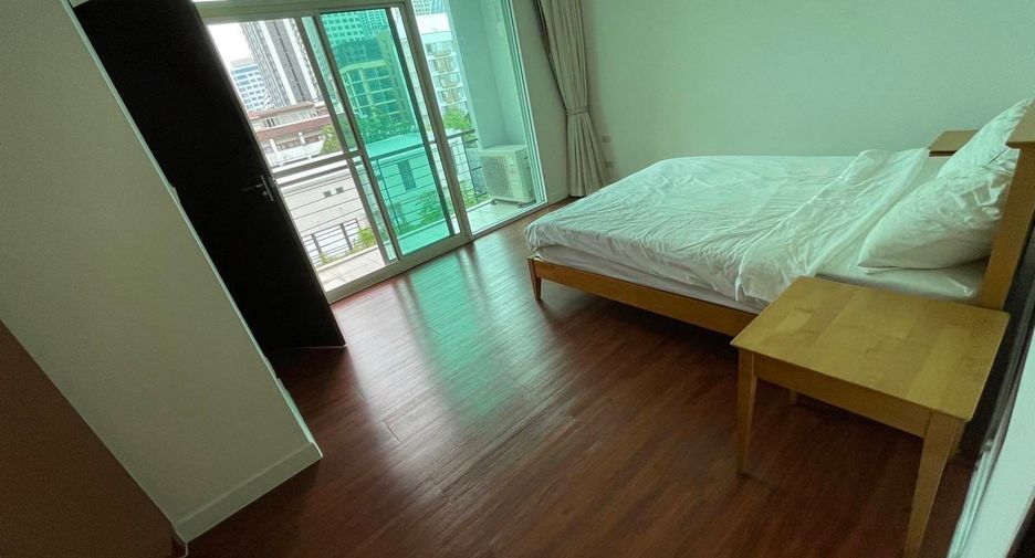 À louer 4 chambres appartement à Watthana, Bangkok