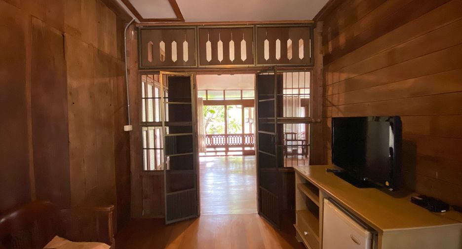 For sale 3 bedrooms house in San Kamphaeng, Chiang Mai
