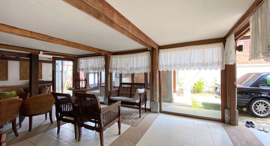 For sale 3 bedrooms house in San Kamphaeng, Chiang Mai