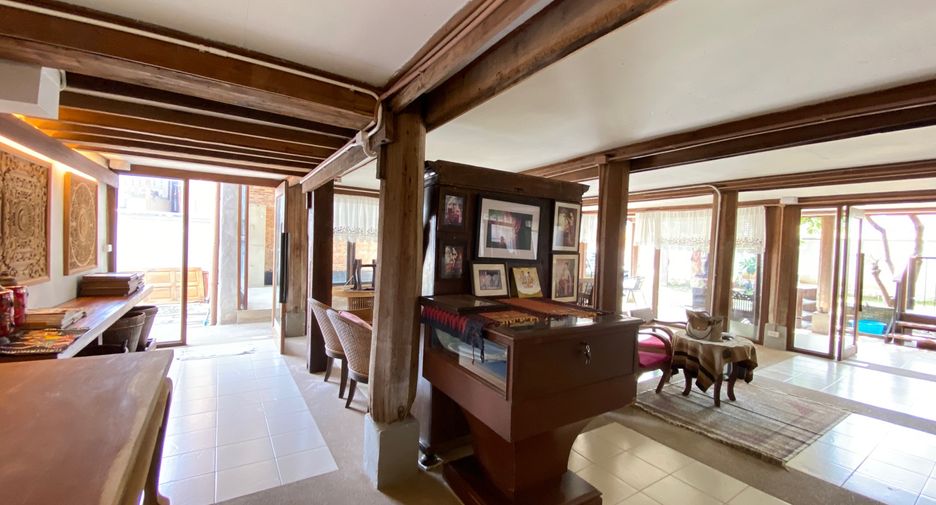 For sale 3 bedrooms house in San Kamphaeng, Chiang Mai