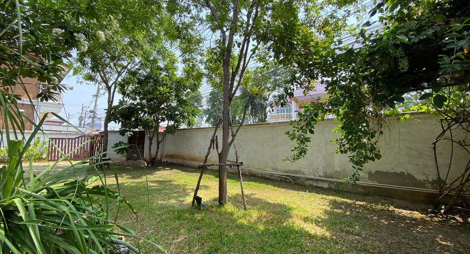 For sale 3 bedrooms house in San Kamphaeng, Chiang Mai