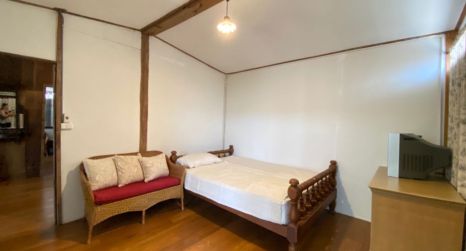 For sale 3 bedrooms house in San Kamphaeng, Chiang Mai