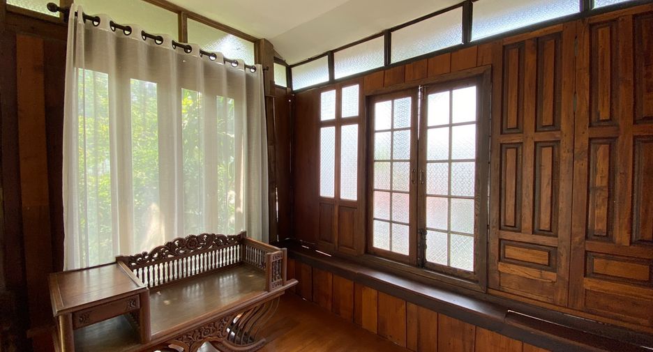 For sale 3 bedrooms house in San Kamphaeng, Chiang Mai