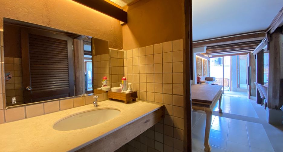 For sale 3 bedrooms house in San Kamphaeng, Chiang Mai