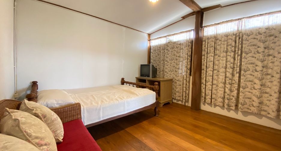For sale 3 bedrooms house in San Kamphaeng, Chiang Mai