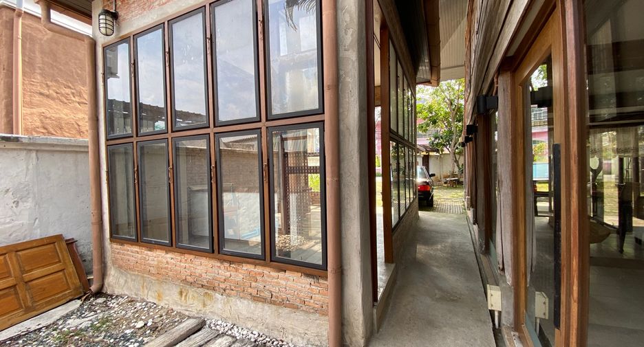 For sale 3 bedrooms house in San Kamphaeng, Chiang Mai