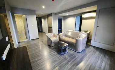 For sale 3 bed condo in Khlong Toei, Bangkok