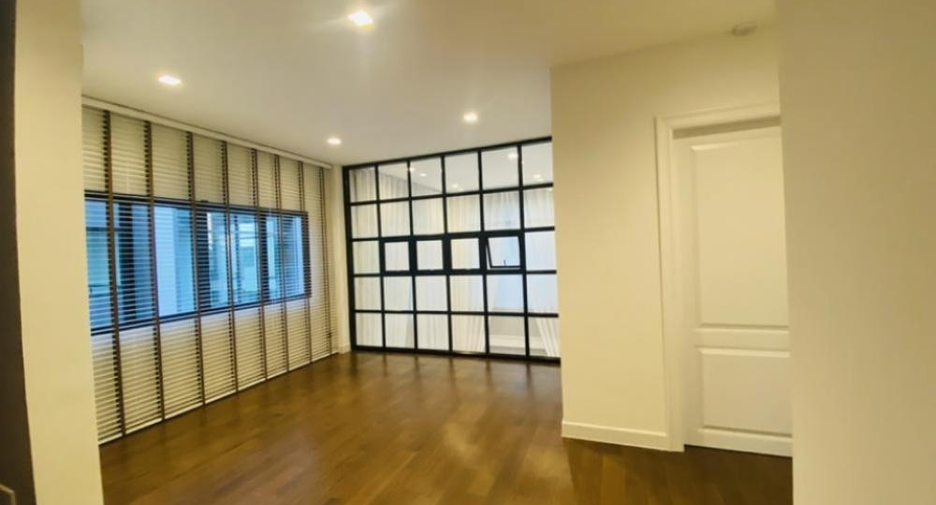 出租 3 卧室 独立屋 在 Phra Khanong, 曼谷