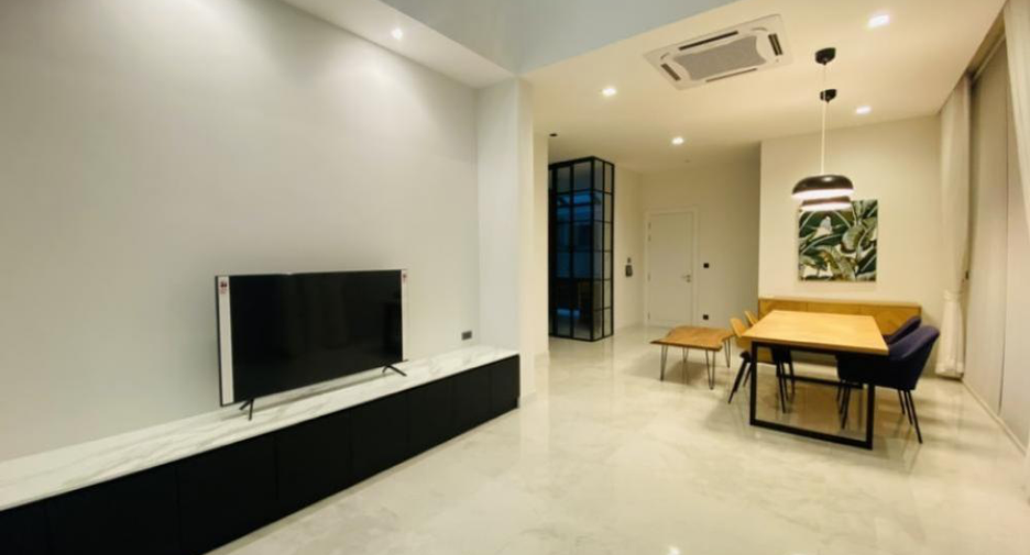 出租 3 卧室 独立屋 在 Phra Khanong, 曼谷