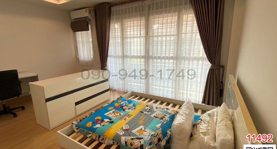 For rent 3 Beds condo in Khlong Sam Wa, Bangkok