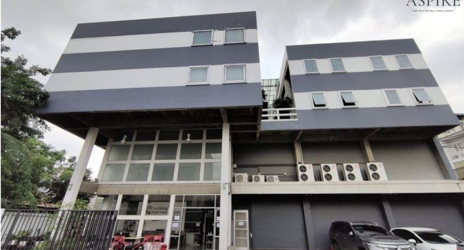 For sale 15 bed office in Watthana, Bangkok