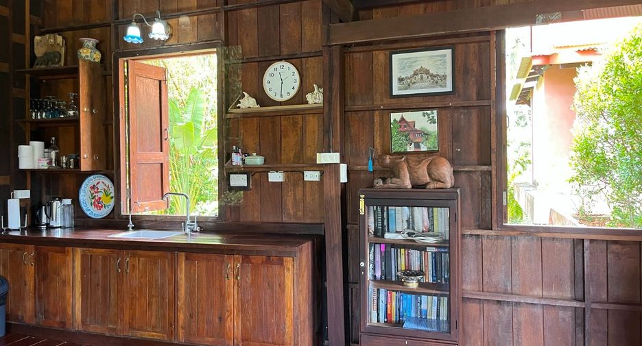 For sale 5 bedrooms hotel in Nuea Khlong, Krabi