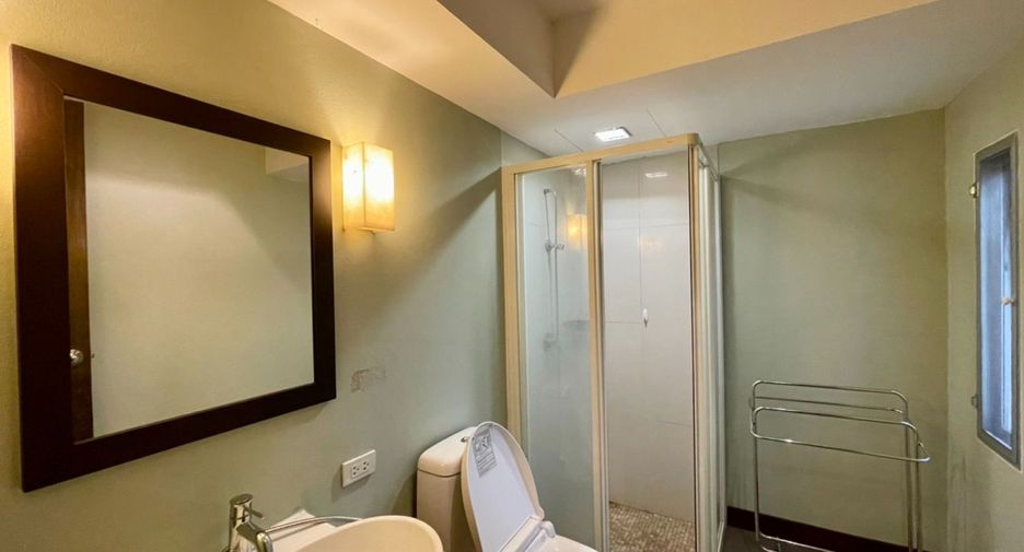 À louer 2 chambres appartement à Watthana, Bangkok