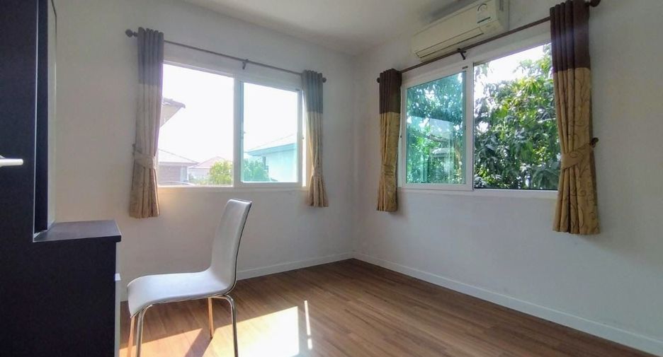 Casa en alquiler de 3 habitaciones en Bang Bo, Samut Prakan