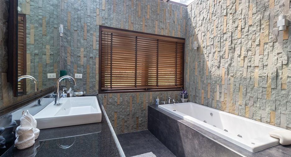 For rent 3 bedrooms villa in Mae Rim, Chiang Mai