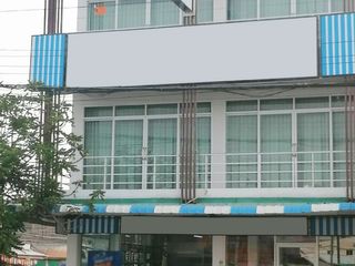 For sale 4 bed retail Space in Lamduan, Surin