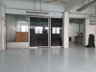 For rent そして for sale retail Space in Din Daeng, Bangkok