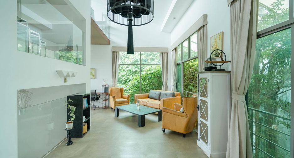 For rent 4 bedrooms villa in Mueang Phuket, Phuket