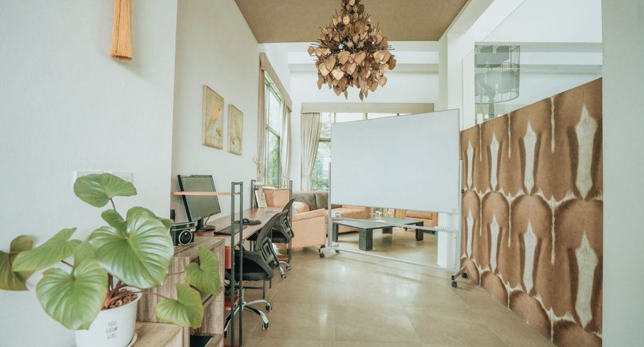 For rent 4 bedrooms villa in Mueang Phuket, Phuket