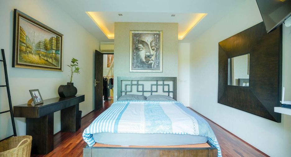 For rent 4 bedrooms villa in Mueang Phuket, Phuket