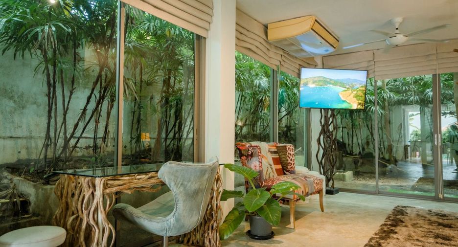 For rent 4 bedrooms villa in Mueang Phuket, Phuket