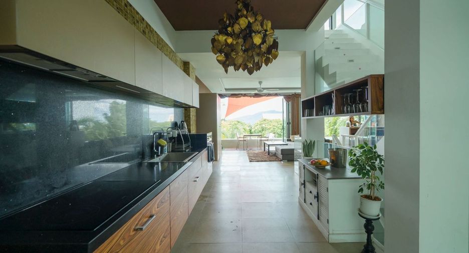 For rent 4 bedrooms villa in Mueang Phuket, Phuket
