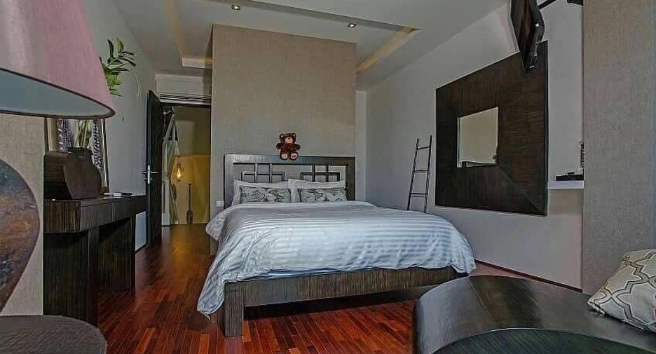 For rent 4 bedrooms villa in Mueang Phuket, Phuket