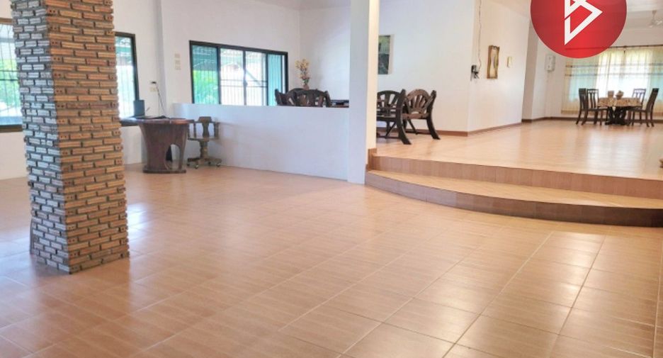For sale 7 bed house in Phen, Udon Thani