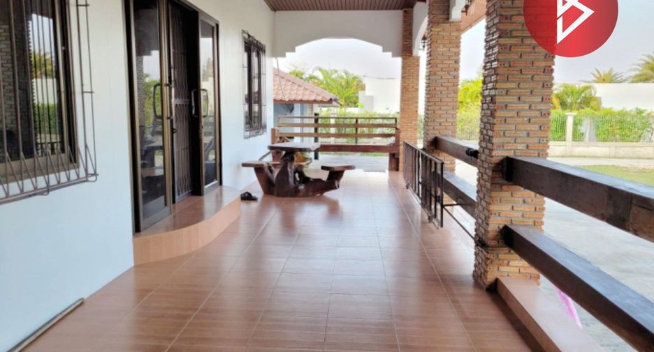 For sale 7 bed house in Phen, Udon Thani