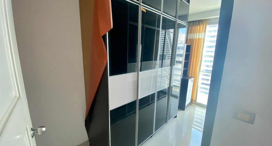 Wohnung zur Miete und zum Kauf mit 3 Zimmer in Watthana, Bangkok
